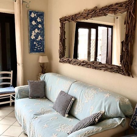 The Home Palau Bagian luar foto